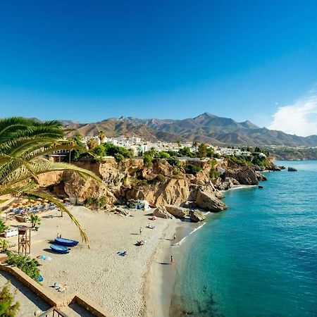 Bonito Piso A 300M De La Playa Nerja Apartment ภายนอก รูปภาพ