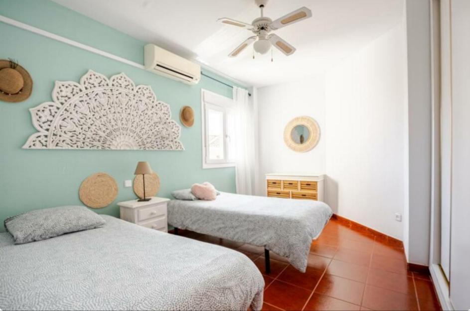 Bonito Piso A 300M De La Playa Nerja Apartment ภายนอก รูปภาพ
